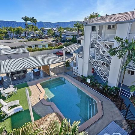 Cocos Holiday Apartments ทรินิตีบีช ภายนอก รูปภาพ