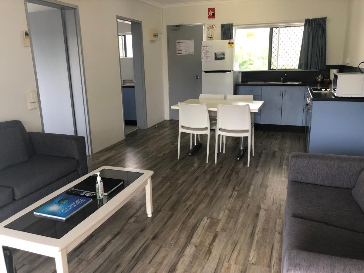 Cocos Holiday Apartments ทรินิตีบีช ภายนอก รูปภาพ